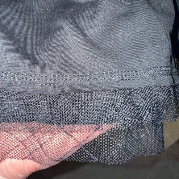 POL Black Mesh Detail Tank Top - Picture 4 of 4
